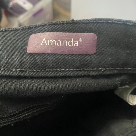 Gloria Vanderbilt Amanda Stretch High Rise Straight Leg Jeans Black Sz 12 Short - Picture 8 of 12